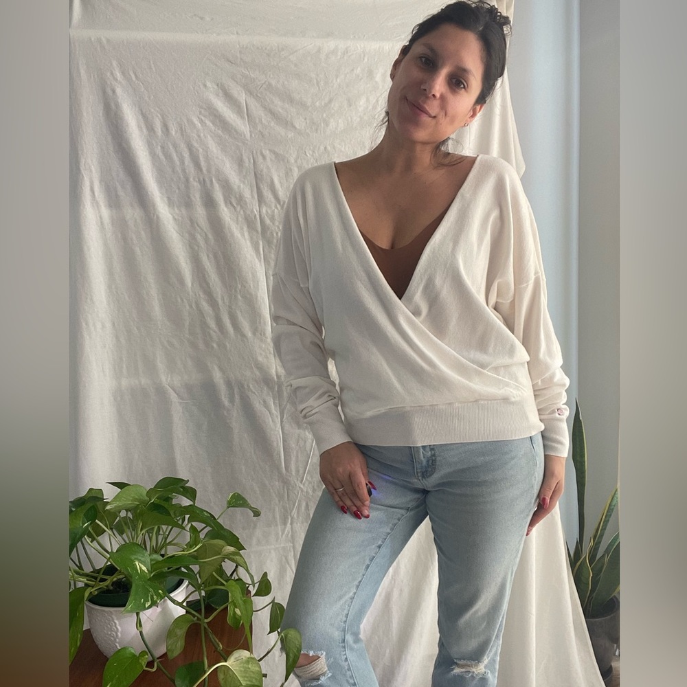 White sweater never worn